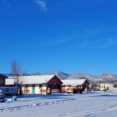 Hikers Cimarron Inn & Rv Park エクステリア 写真