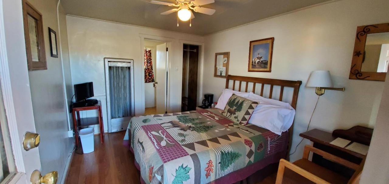 Hikers Cimarron Inn & Rv Park エクステリア 写真