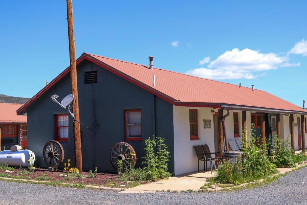 Hikers Cimarron Inn & Rv Park エクステリア 写真